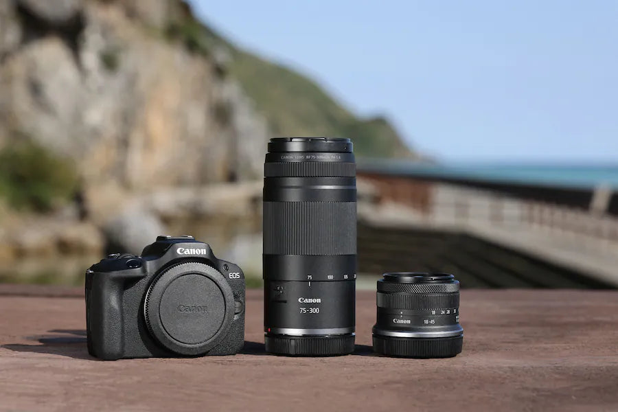 Canon - EOS R100 4K Video Mirrorless Camera Double Zoom Lens Kit with RF-S18-45mm and RF75-300mm Lenses - Black